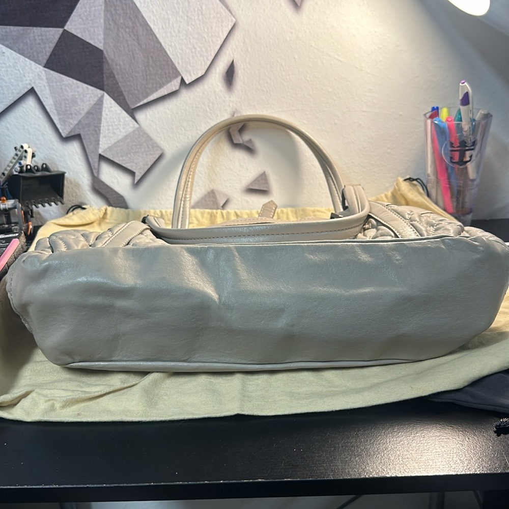 Burberry Grey/Beige Quilted Leather Enmore Hobo - Picture 7 of 13